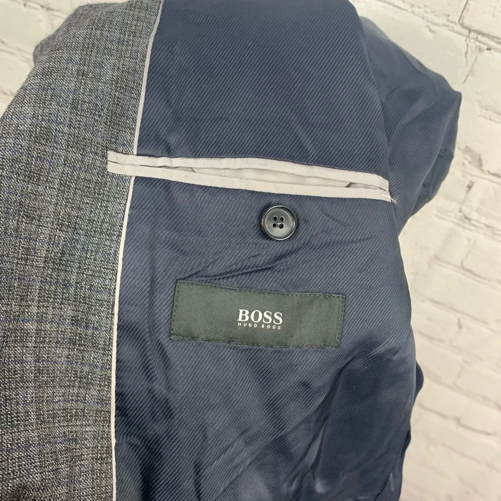 Hugo Boss Vintage Gray Plaid Wool Sport Coat